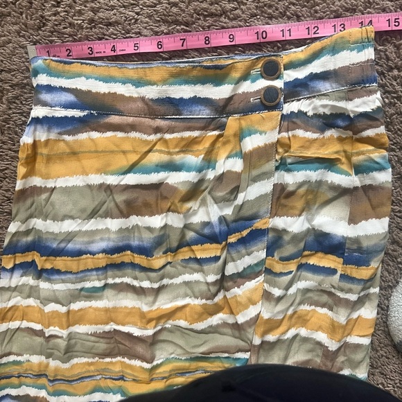 Dorothy Shoelen - Skirt / Cropped Jacket Set - Picture 6 of 12